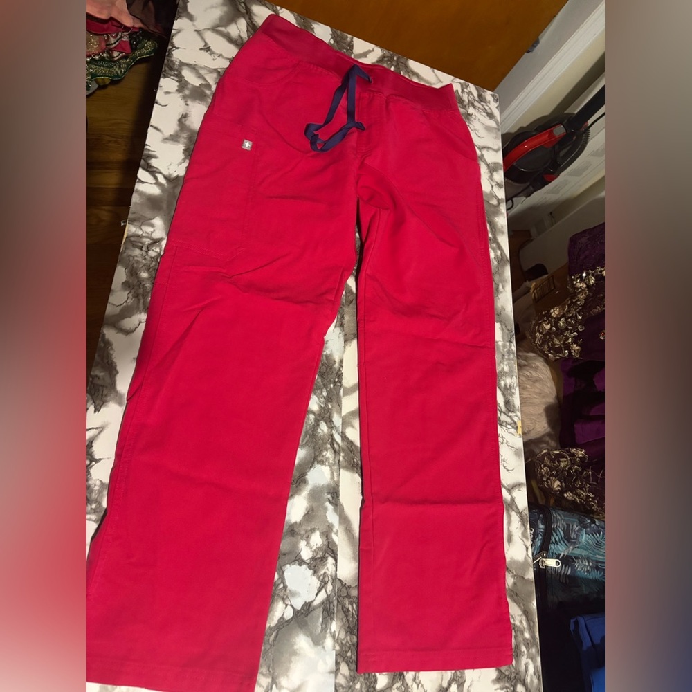 Kade figs small petite pink scrub pants